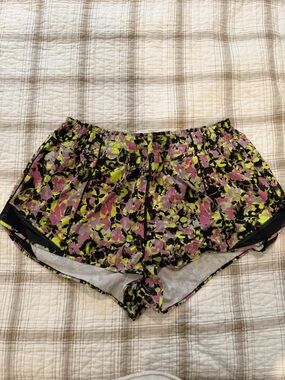 Lululemon Hotty Hot Shorts